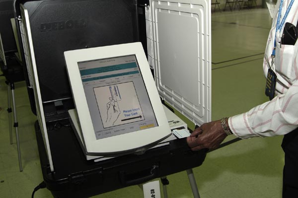 Отмяната на машинното гласуване ще бъде огромна грешка и трябва да бъде спряно от гражданите